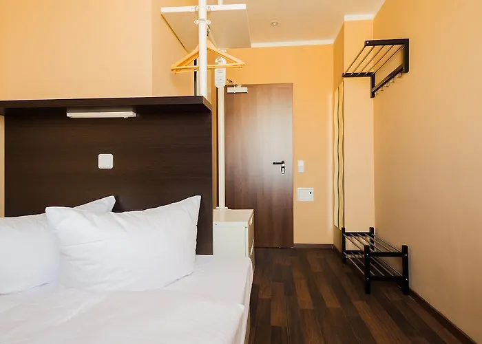 Apple City Hotel