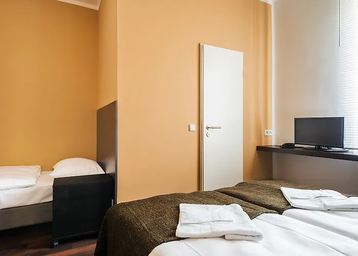 Apple City Hotel